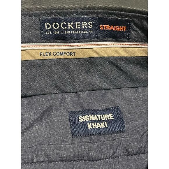 Men’s Dockers Signature Khaki Straight Pants - Picture 4 of 7